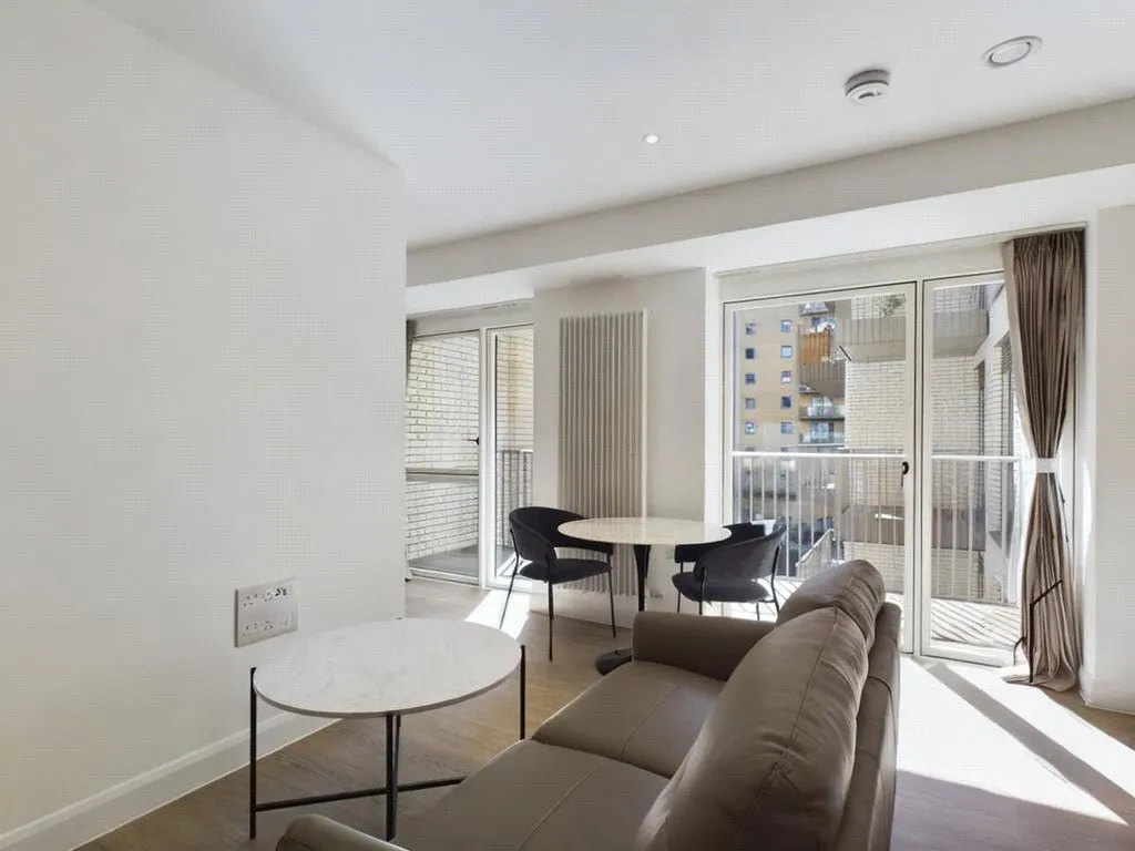 Seagull Lane, London, E16, photo 4
