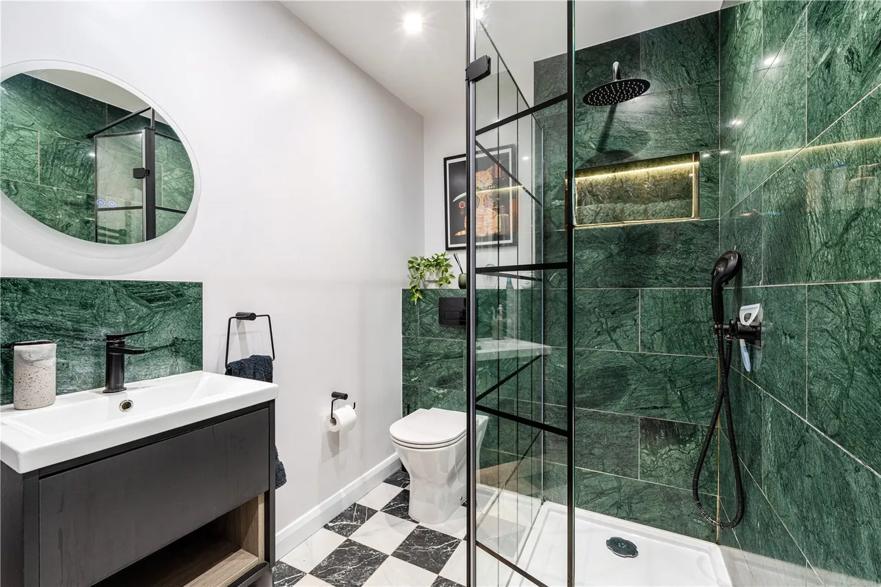 Appleby Close, Twickenham, TW2 5NA, photo 12