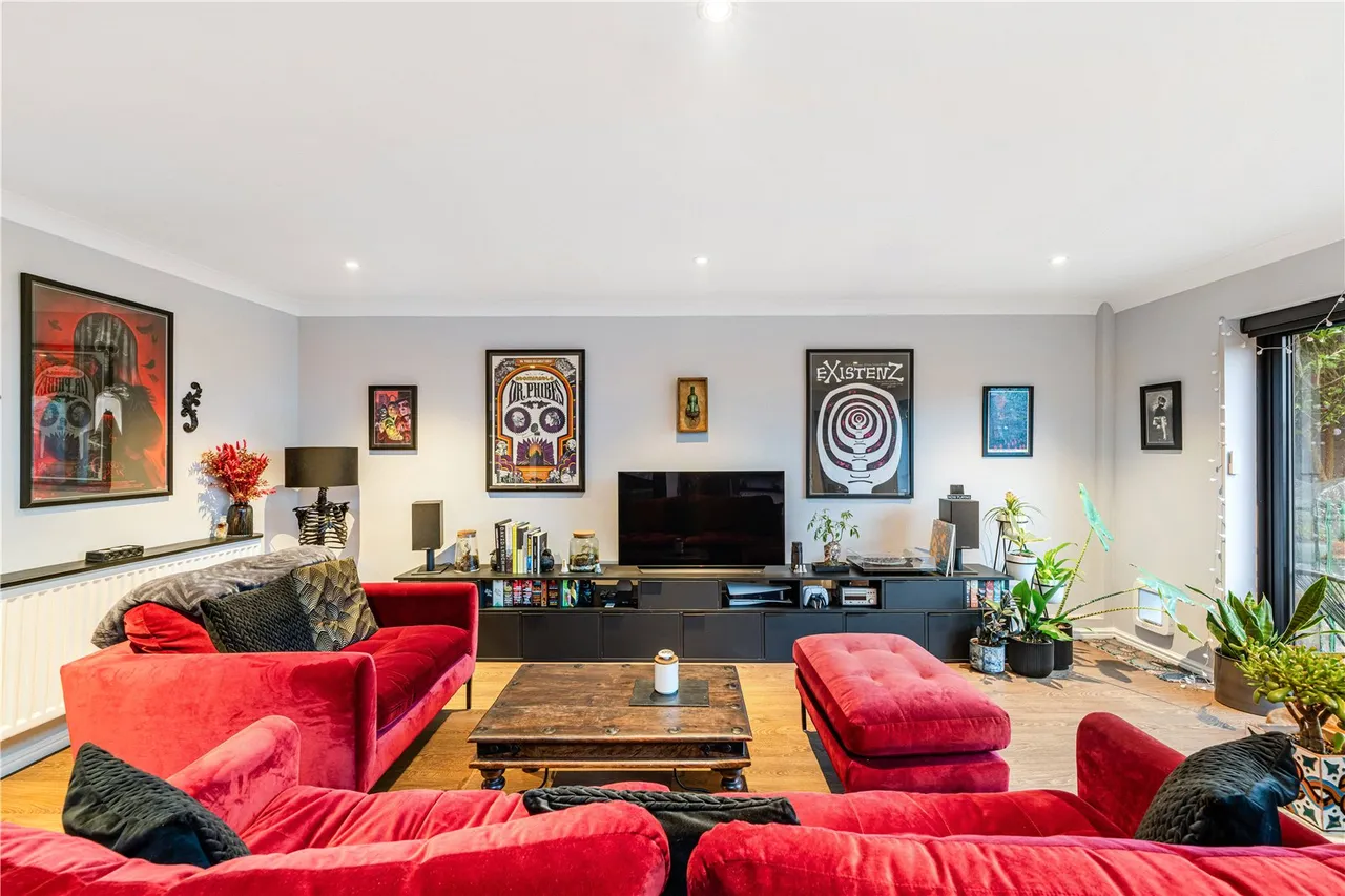 Appleby Close, Twickenham, TW2 5NA, photo 4