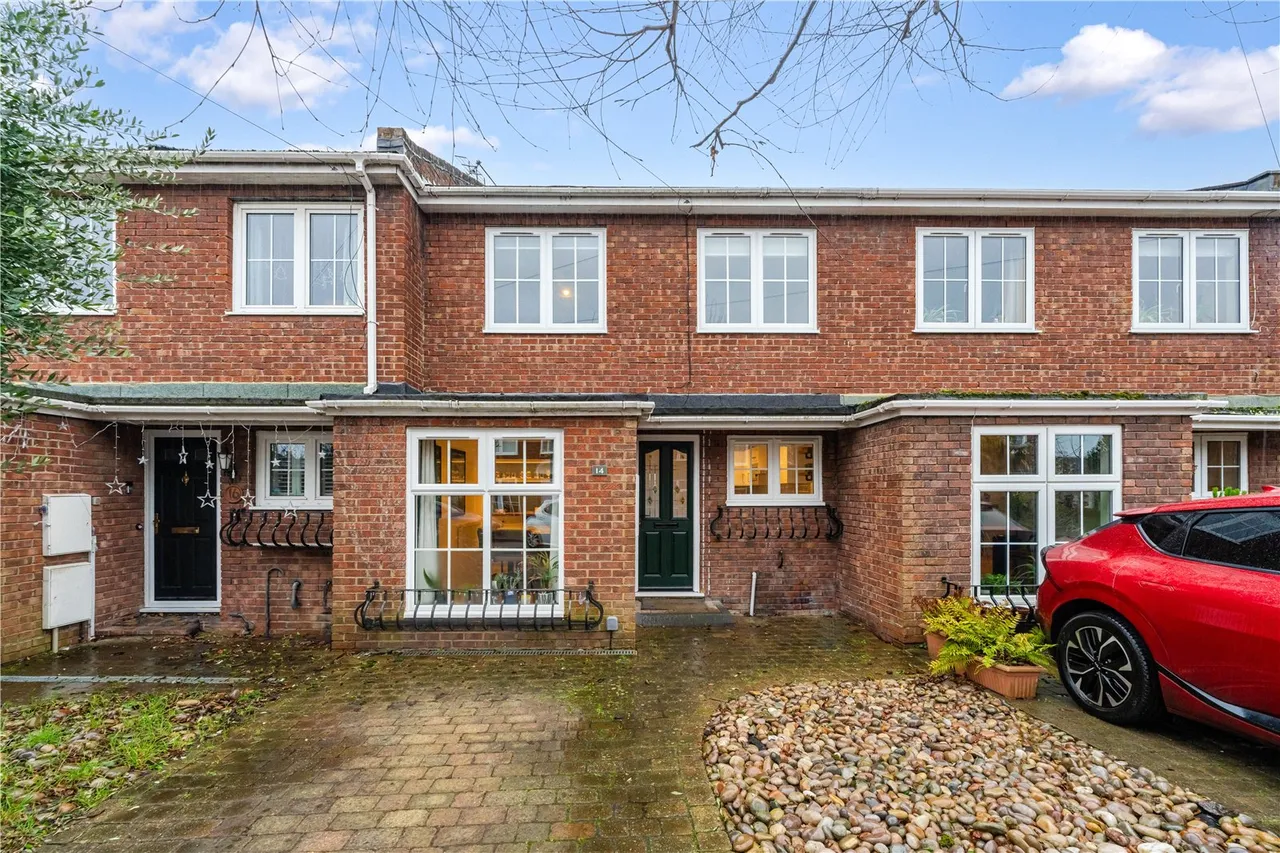 4 bed house for sale — Appleby Close, Twickenham, TW2 5NA