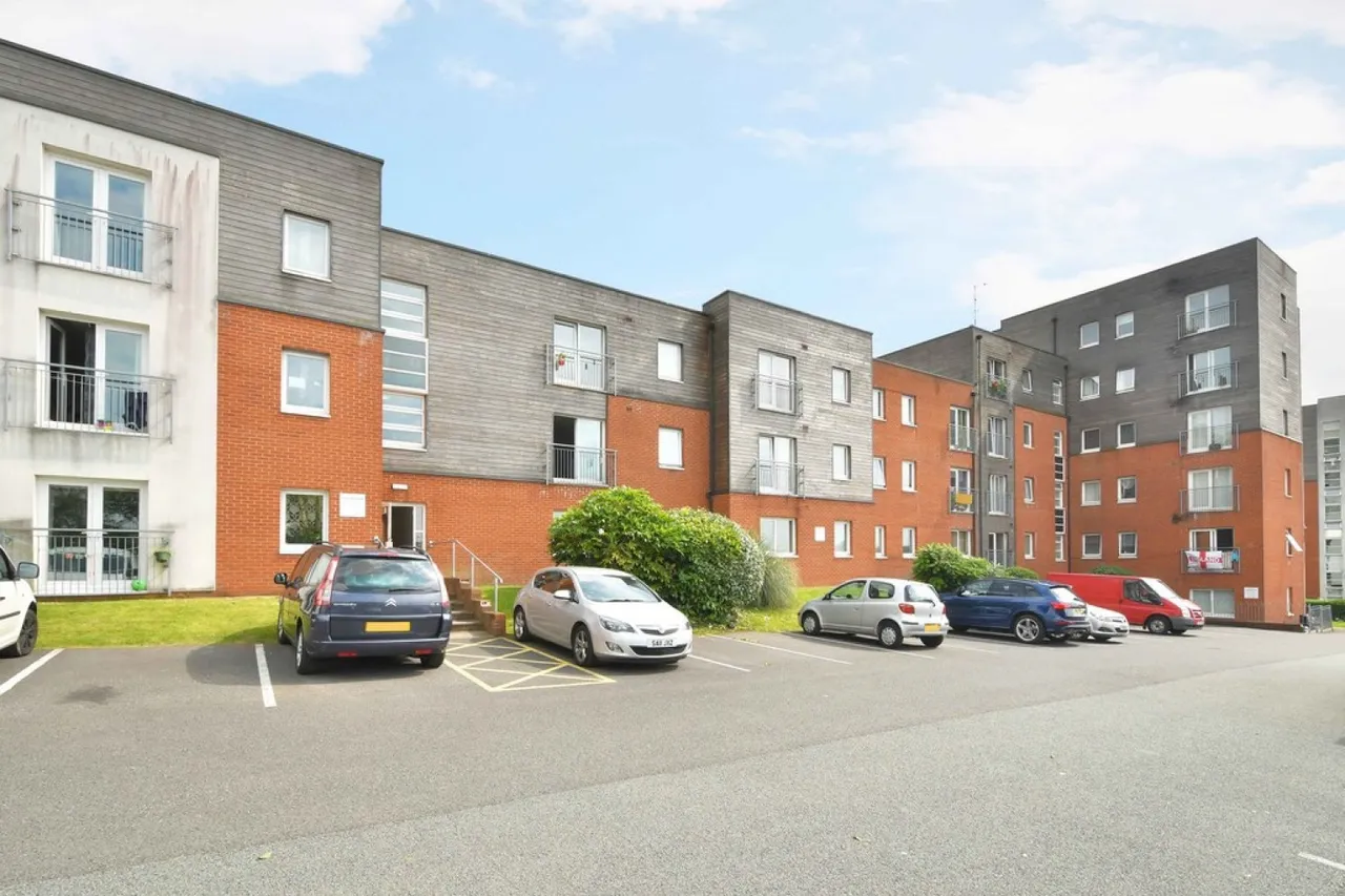 Lancashire Court, Federation Road, Burslem, photo 11