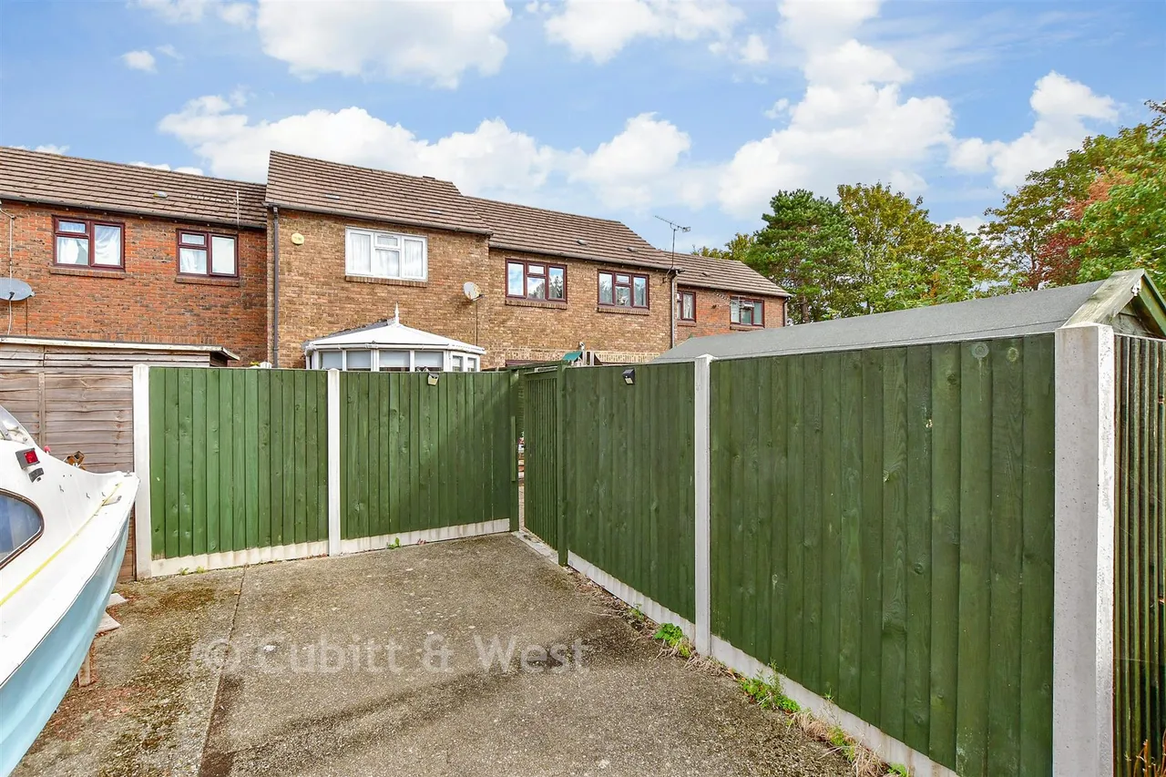 Osborne Crescent, Chichester, PO19, photo 6