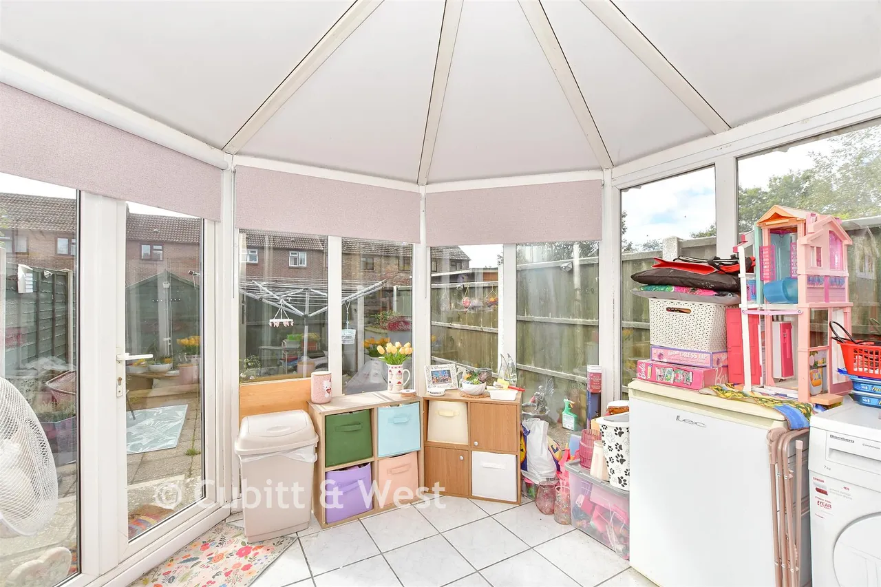 Osborne Crescent, Chichester, PO19, photo 8