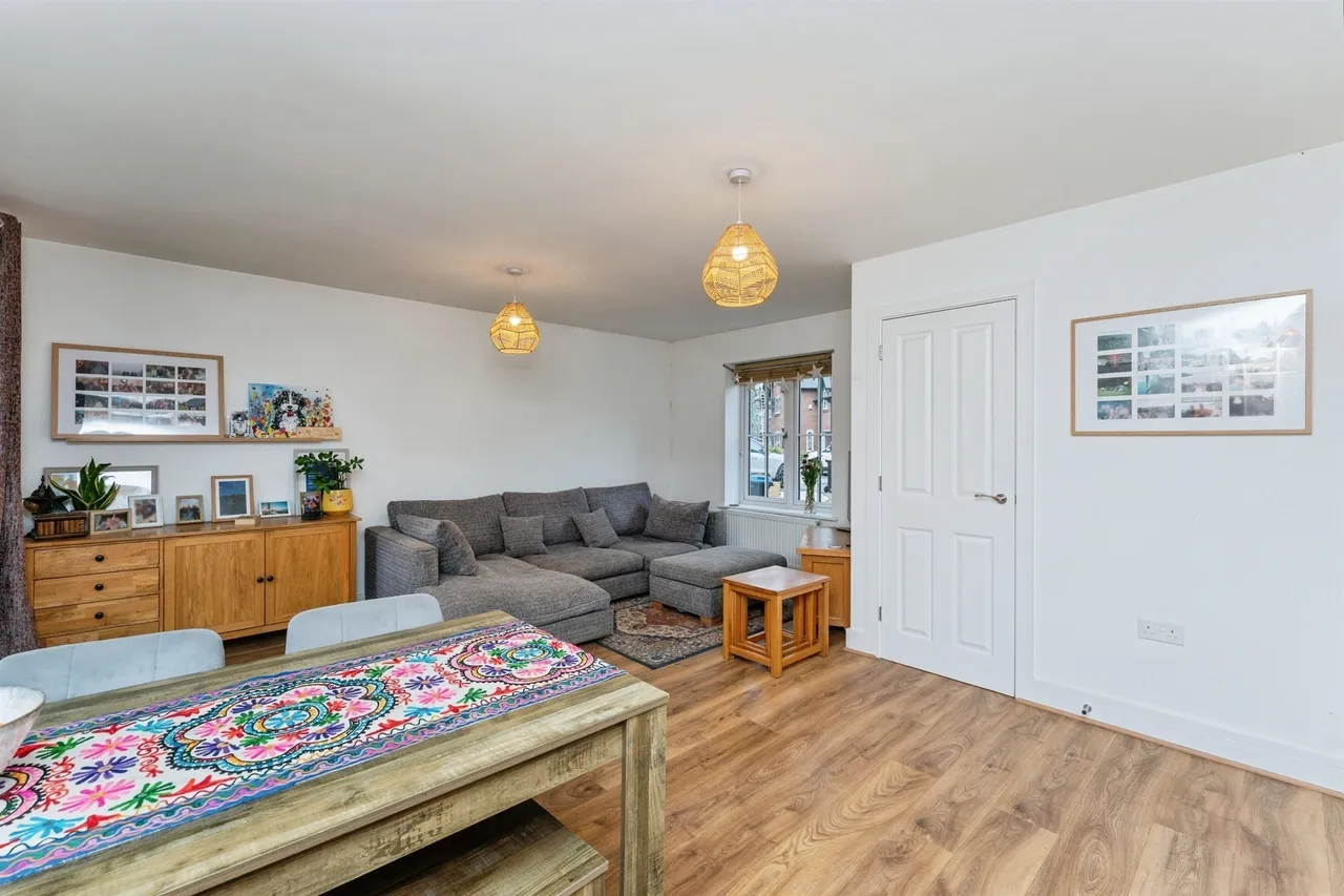 Marjory Close, Chester, CH4, photo 5