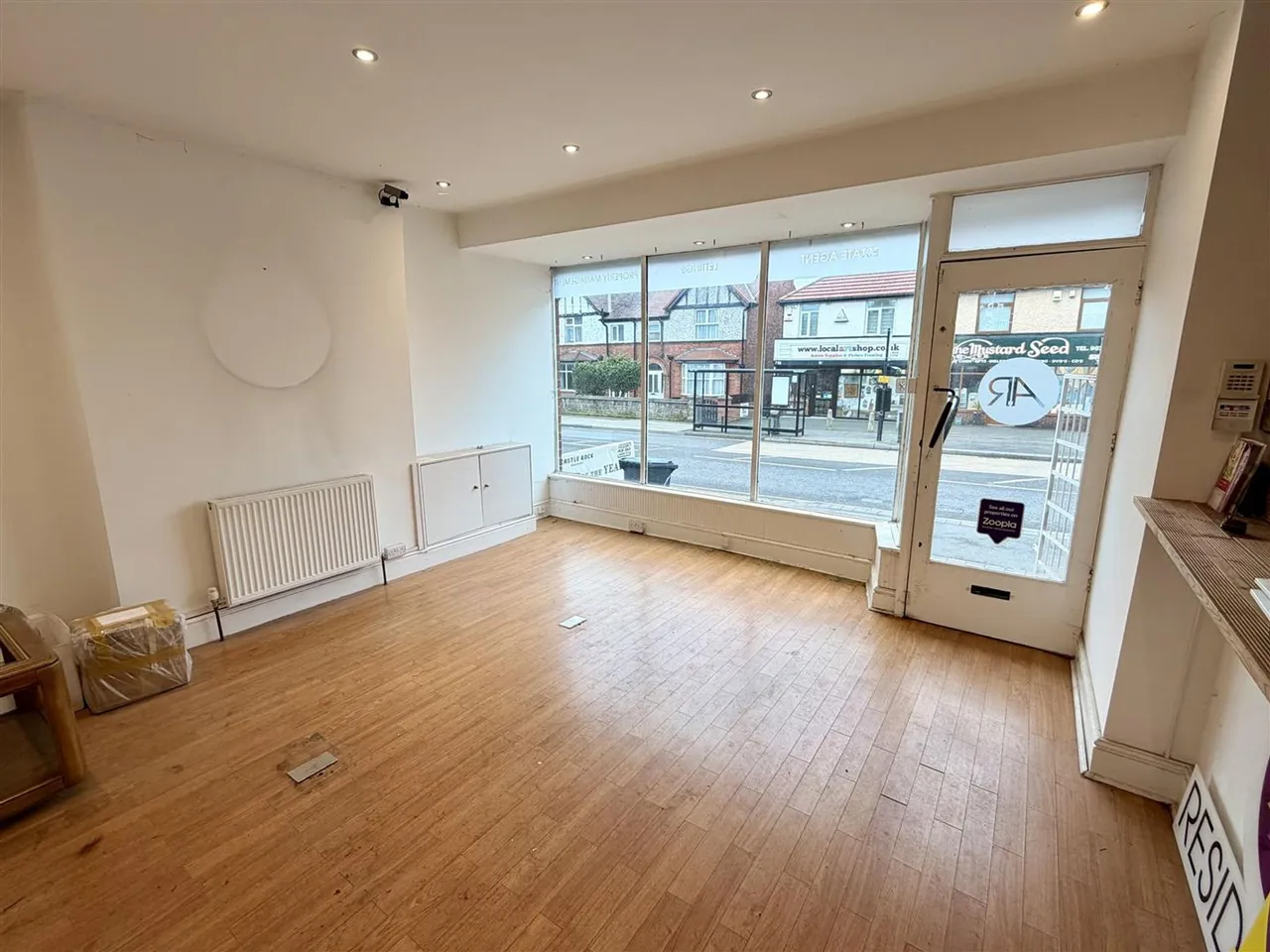 Bathroom Commercial Property for Sale, photo 2