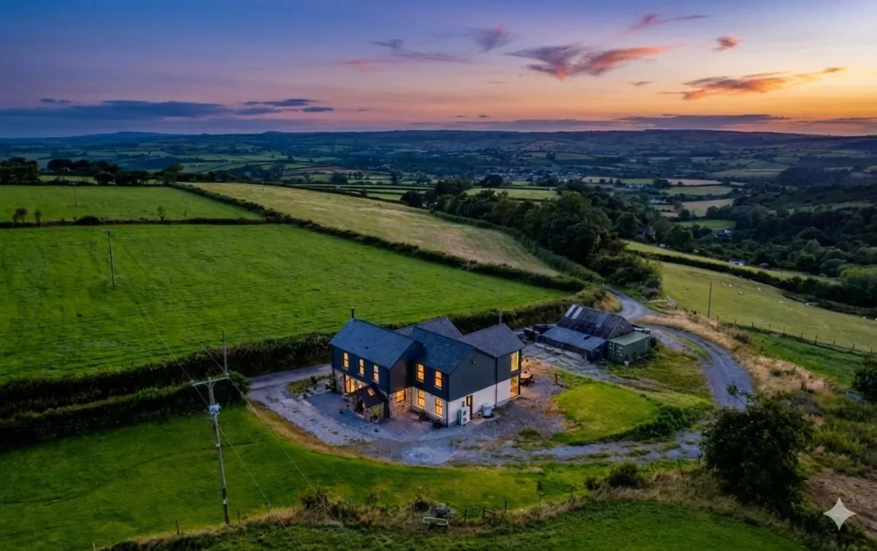 Rhydargaeau Road, Carmarthen, SA32, photo 2