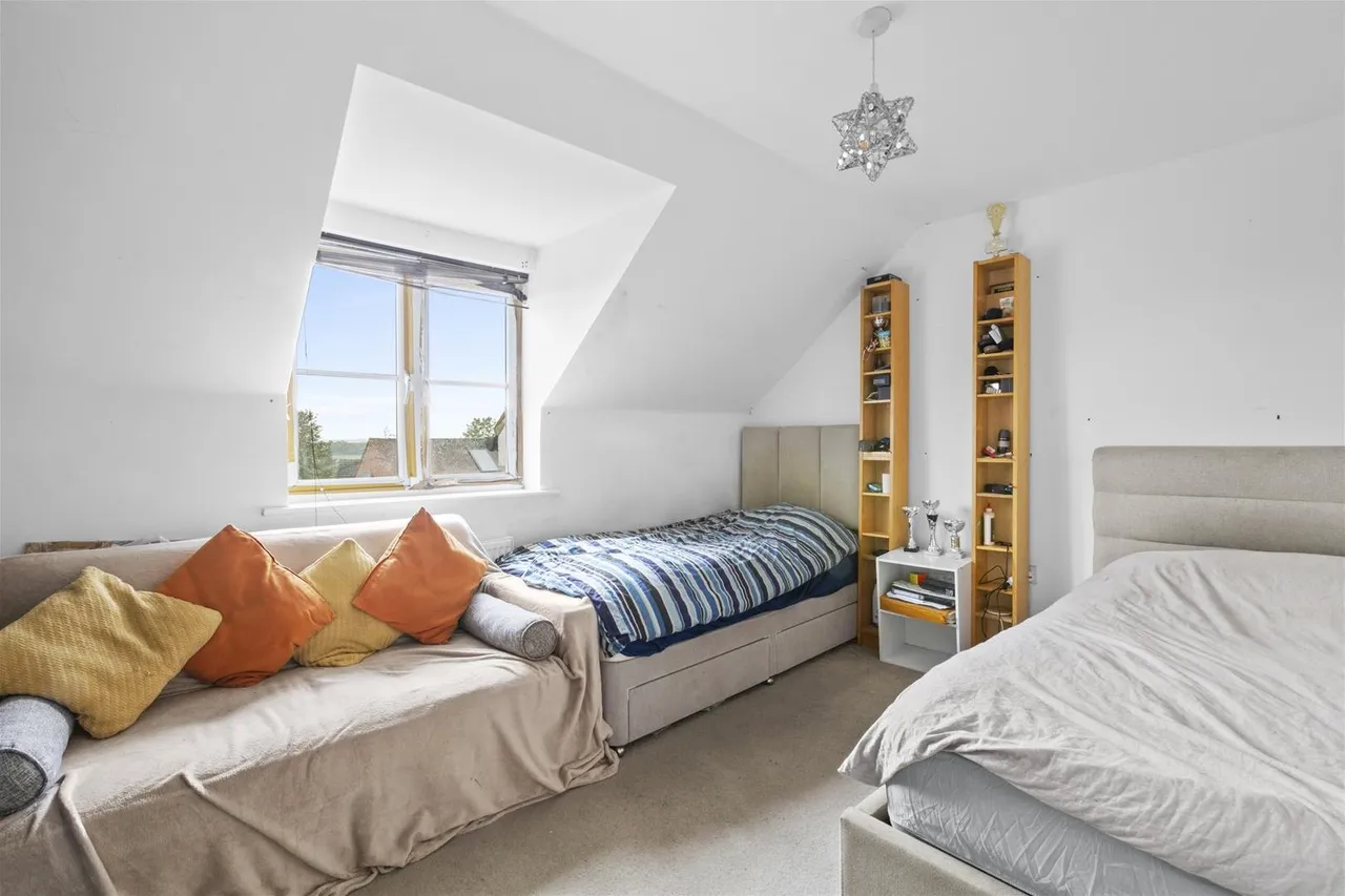 Kingshill Drive, High Wycombe, HP13, photo 14