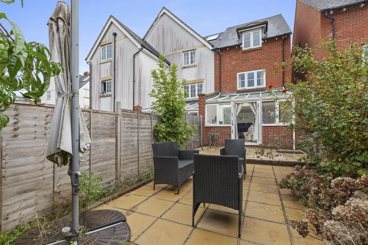 Kingshill Drive, High Wycombe, HP13, photo 9