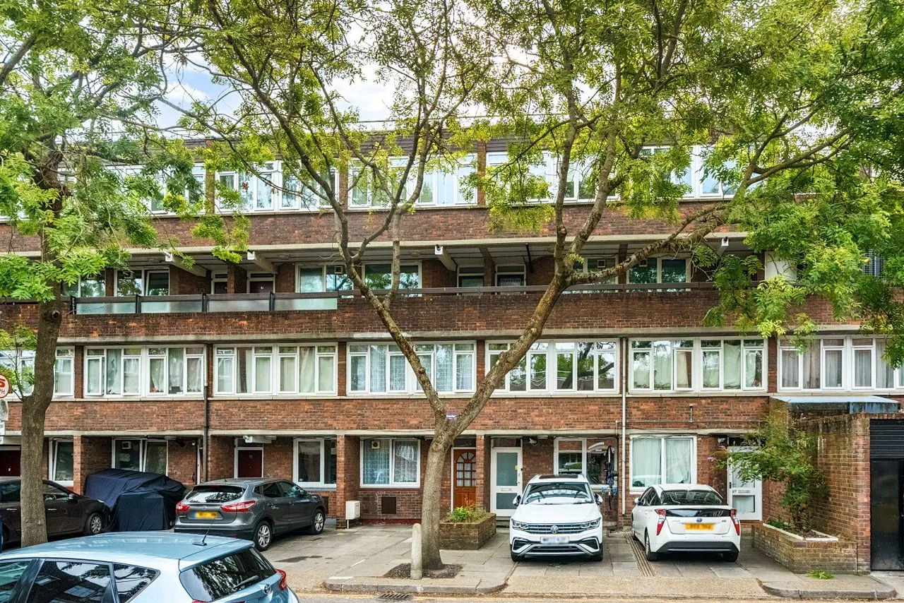 3 bed flat for sale, Carey Gardens, Nine Elms, SW8