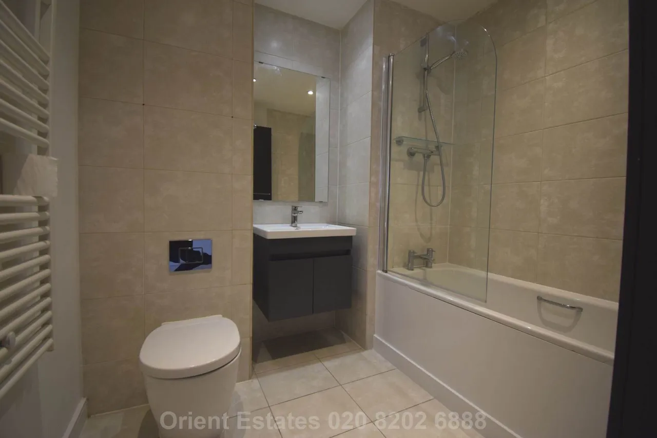 Shearwater Drive, London, NW9 7AG, photo 5