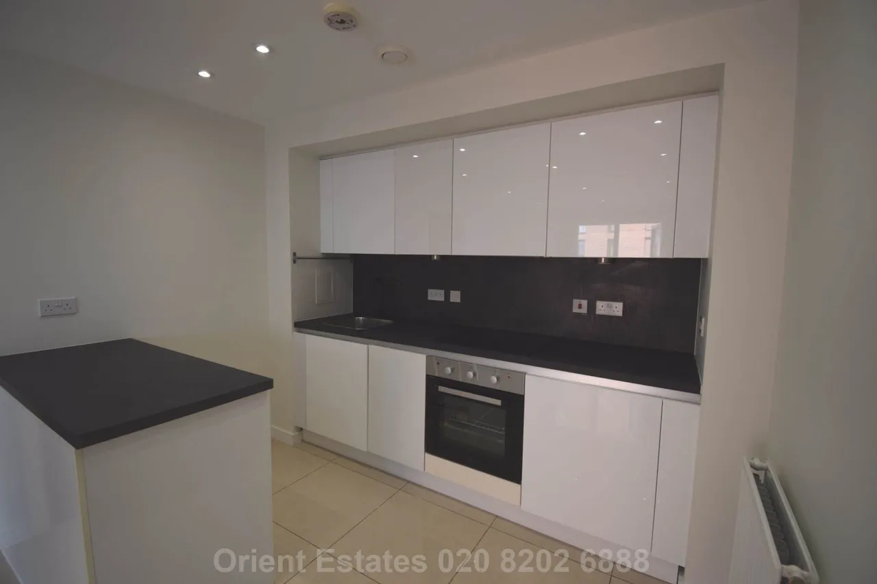 Shearwater Drive, London, NW9 7AG, photo 2