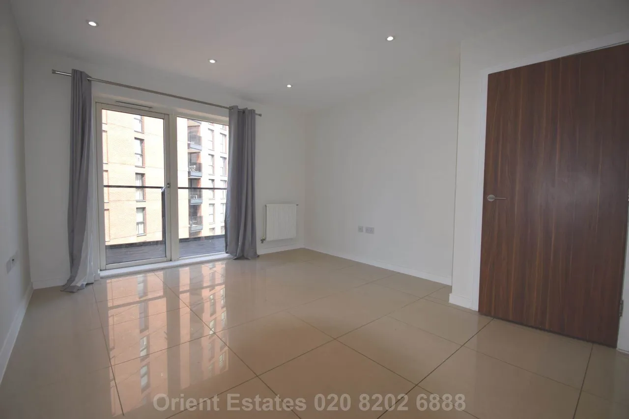 Shearwater Drive, London, NW9 7AG, photo 3