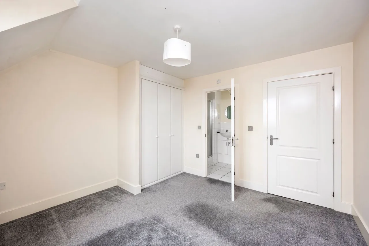 Updown Hill, Woodcote House Updown Hill, RH16, photo 8
