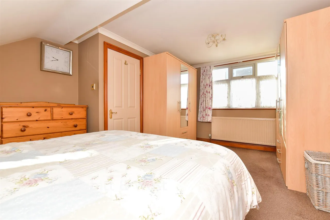 Headley Avenue, Wallington, SM6, photo 12