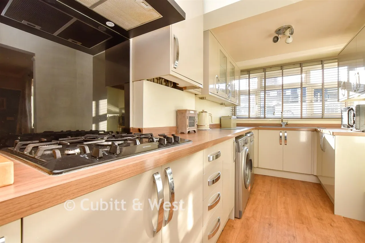 Headley Avenue, Wallington, SM6, photo 8