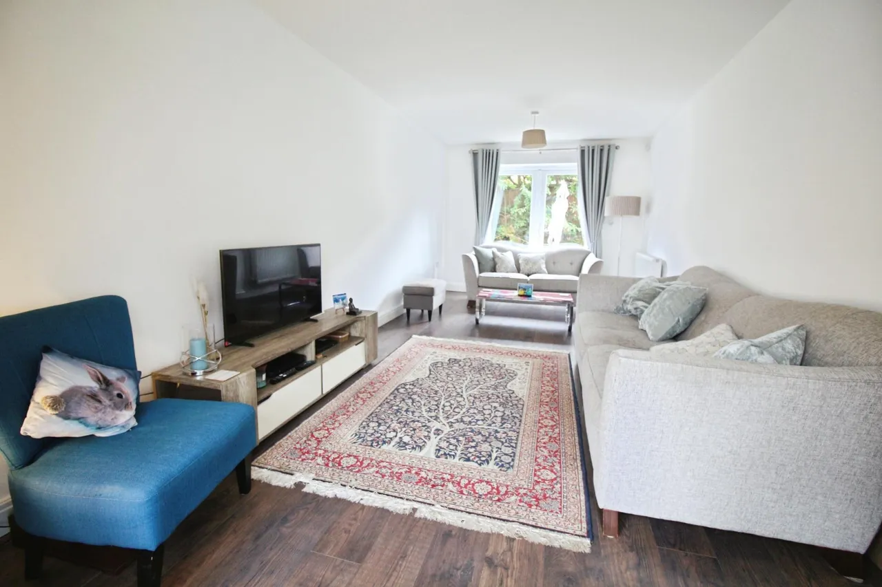 Rosewood Drive, Dewsbury, WF12, photo 4