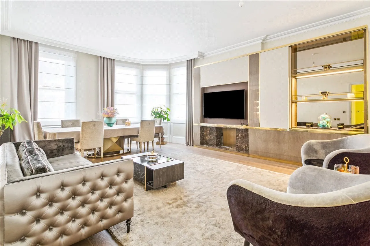 3 bed flat for sale — Marloes Road, Kensington, London, W8