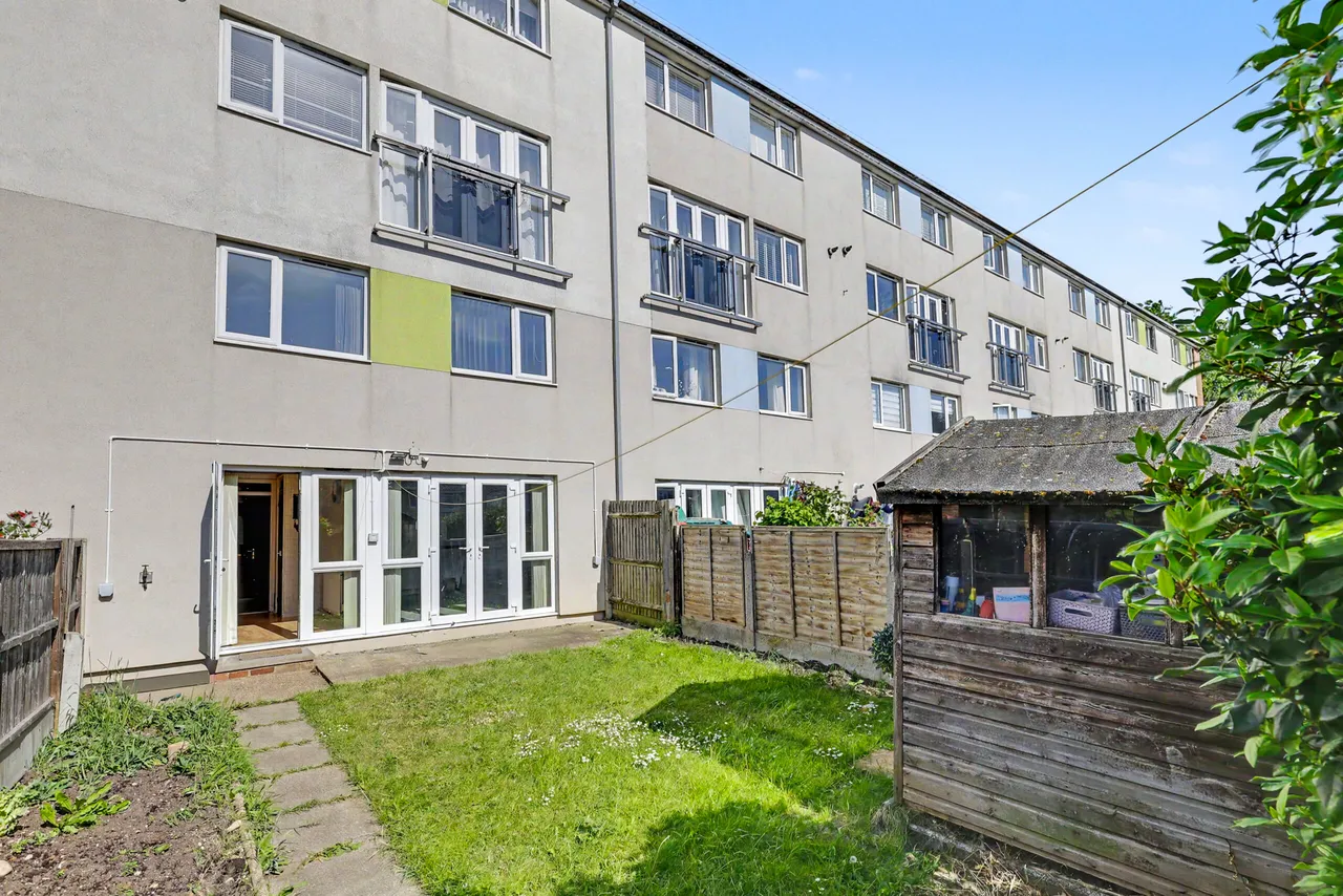 Fishers Close, Waltham Cross, EN8, photo 5