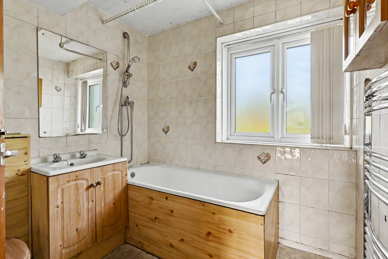 Fishers Close, Waltham Cross, EN8, photo 13