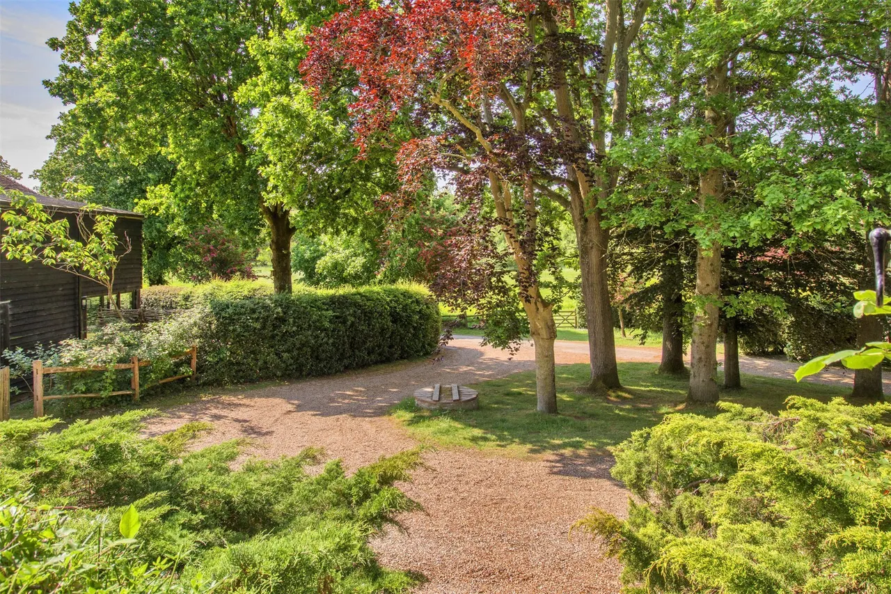 Hinksden Road, Benenden, TN17, photo 18