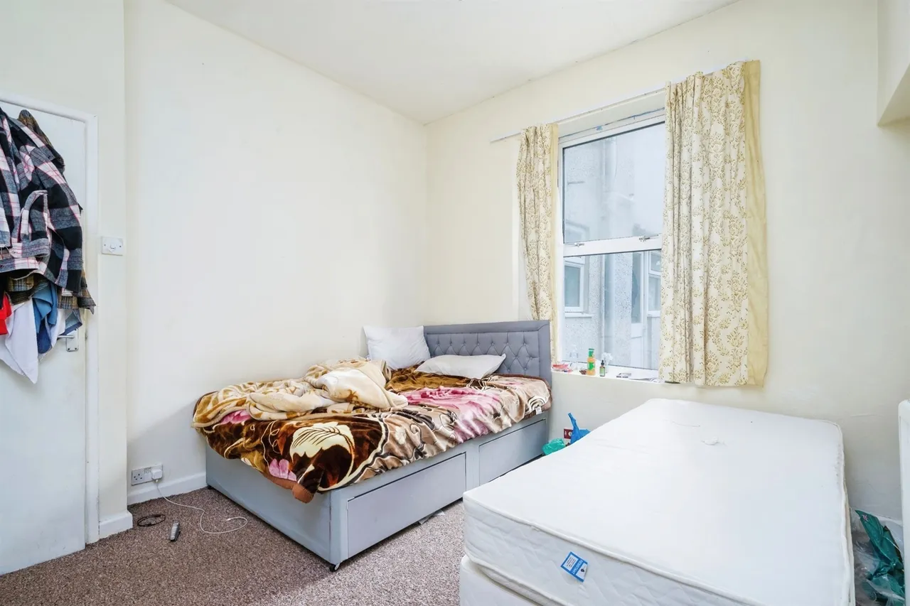 Clifton Place, Greenbank, Plymouth, photo 9