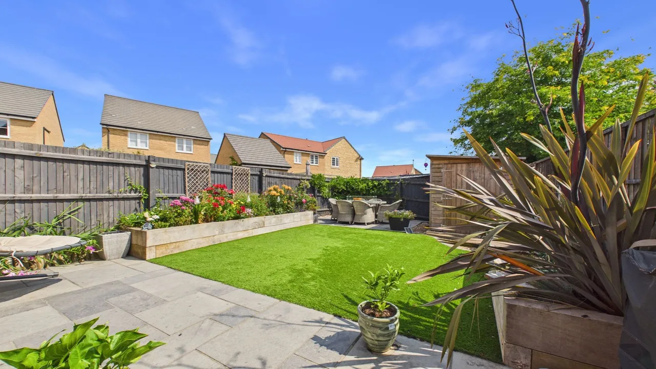 Brewton Drive, DEEPING ST JAMES, PE6, photo 17