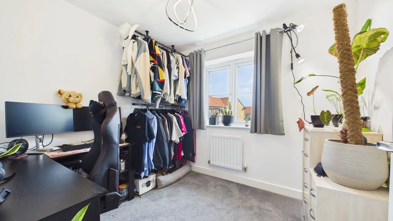 Brewton Drive, DEEPING ST JAMES, PE6, photo 13