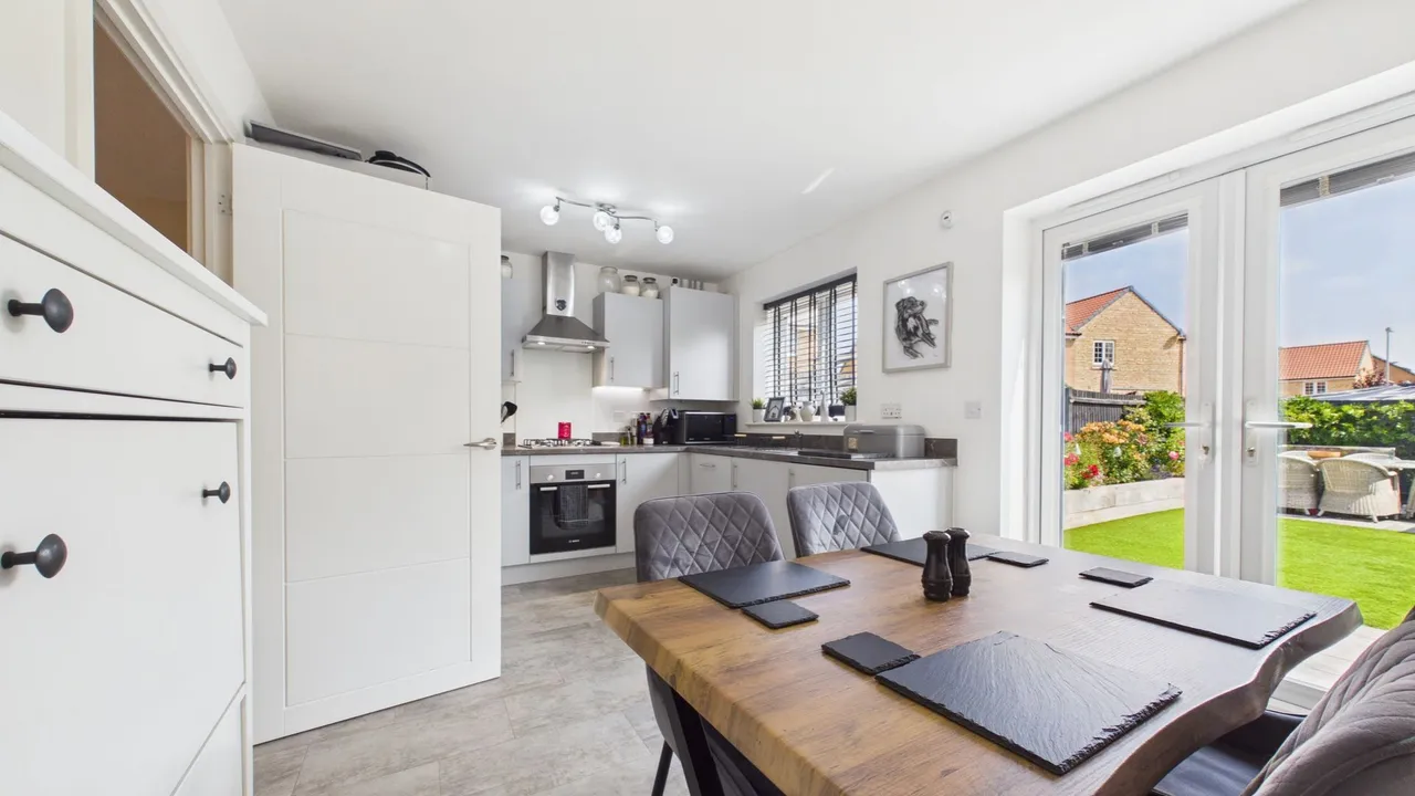 Brewton Drive, DEEPING ST JAMES, PE6, photo 4