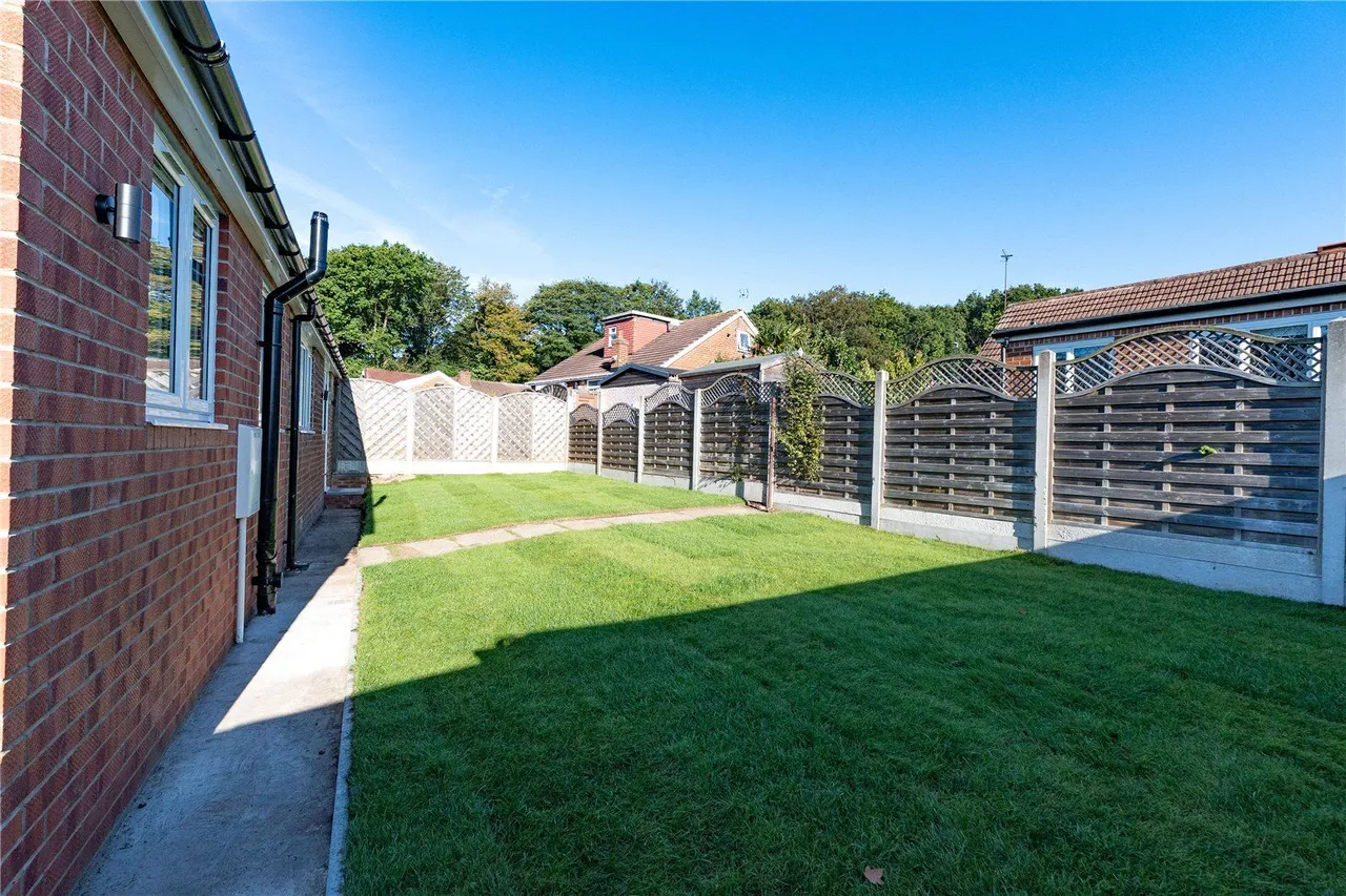 Outwood Lane, Horsforth, LS18, photo 16