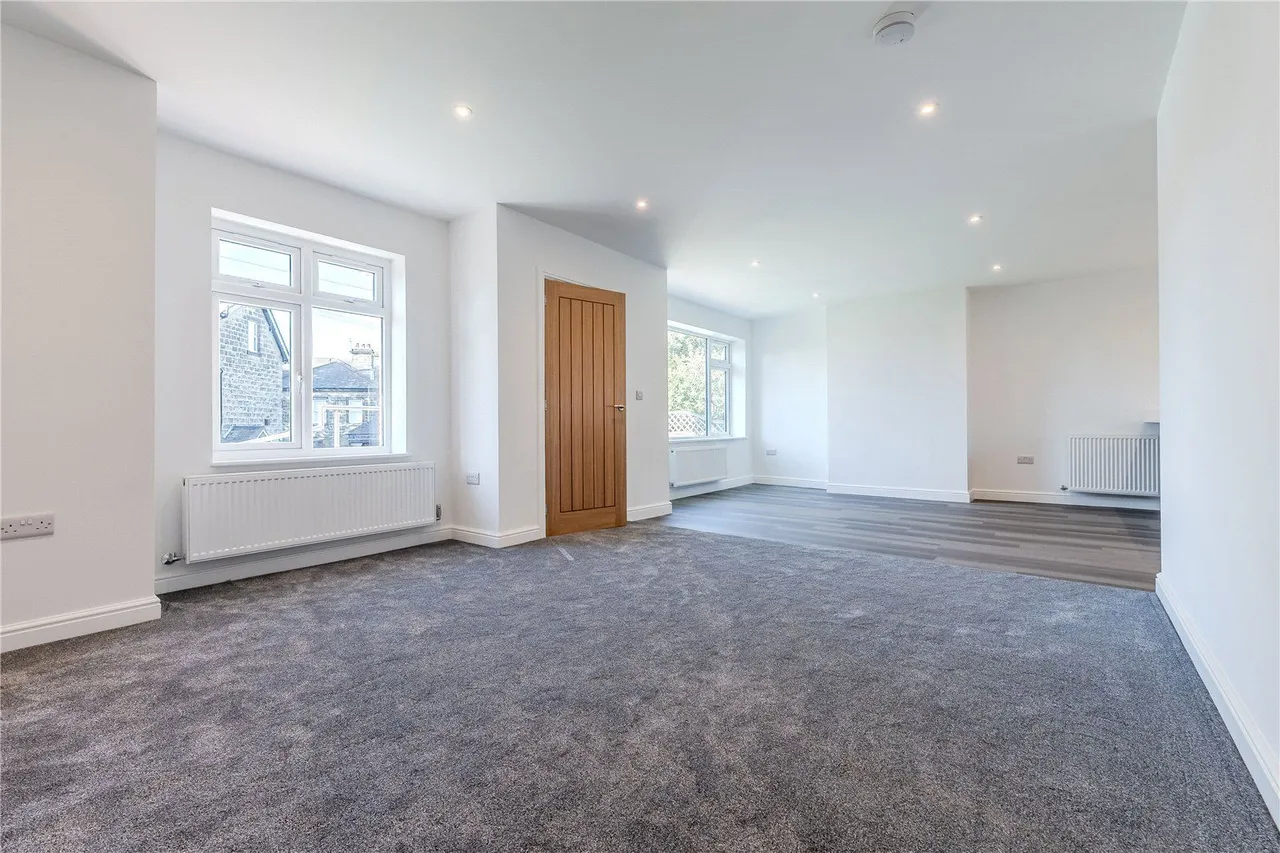 Outwood Lane, Horsforth, LS18, photo 3