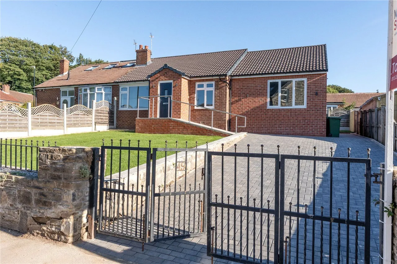 Outwood Lane, Horsforth, LS18, photo 2