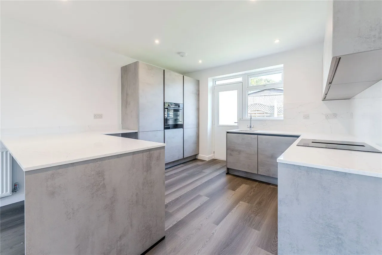 Outwood Lane, Horsforth, LS18, photo 9