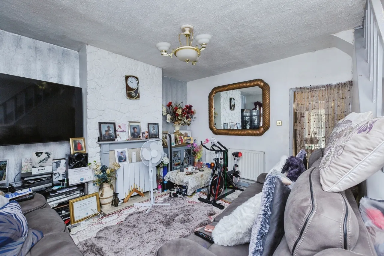 Tunstall Crescent, Humberstone, LE4, photo 3