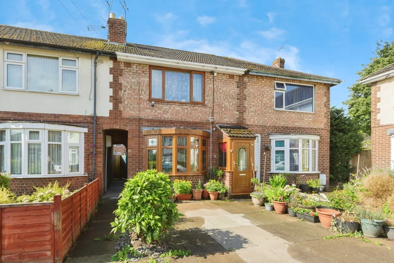 3 bed house for sale, Tunstall Crescent, Humberstone, LE4