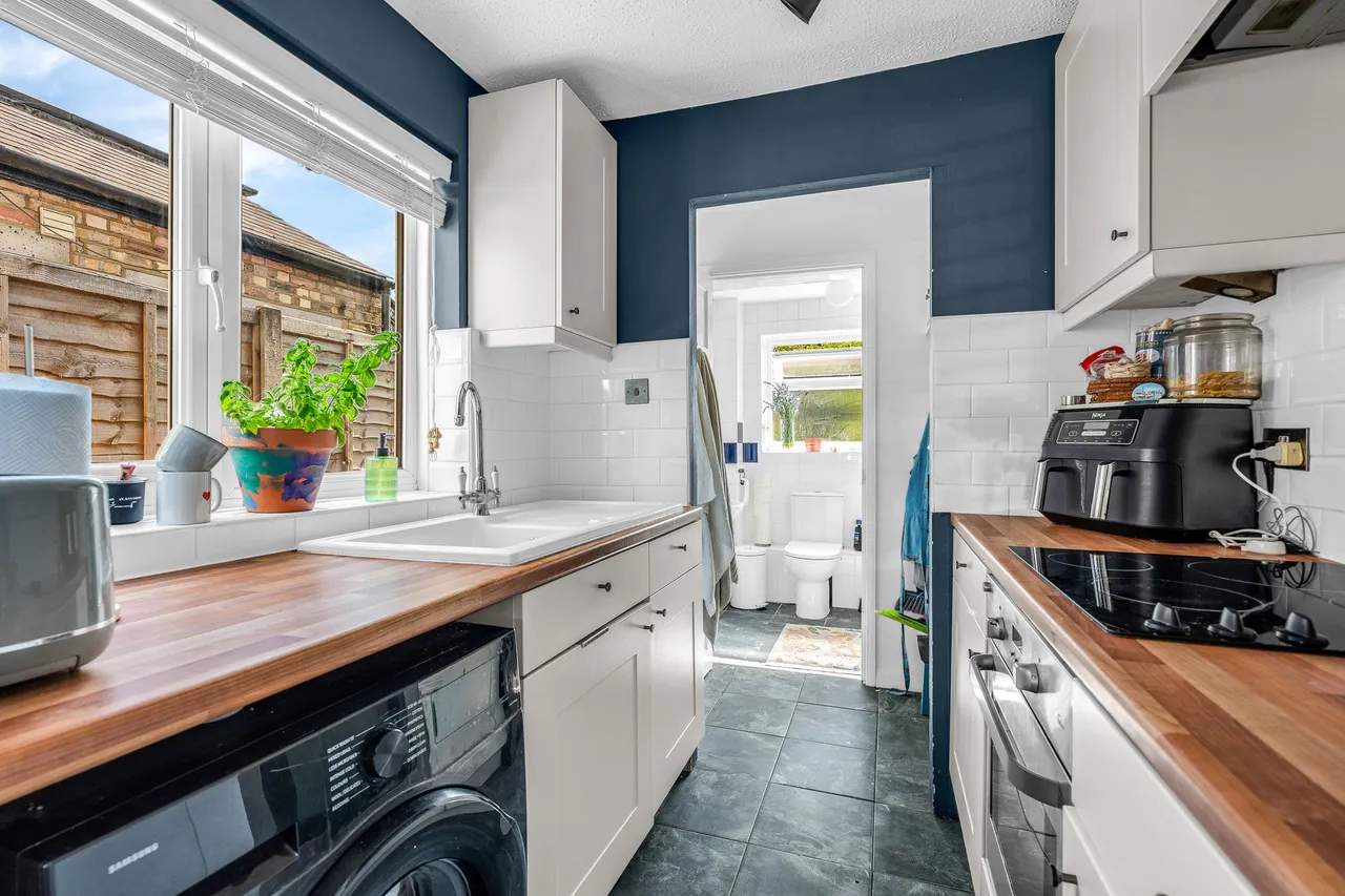 Musley Hill, Ware, SG12, photo 8