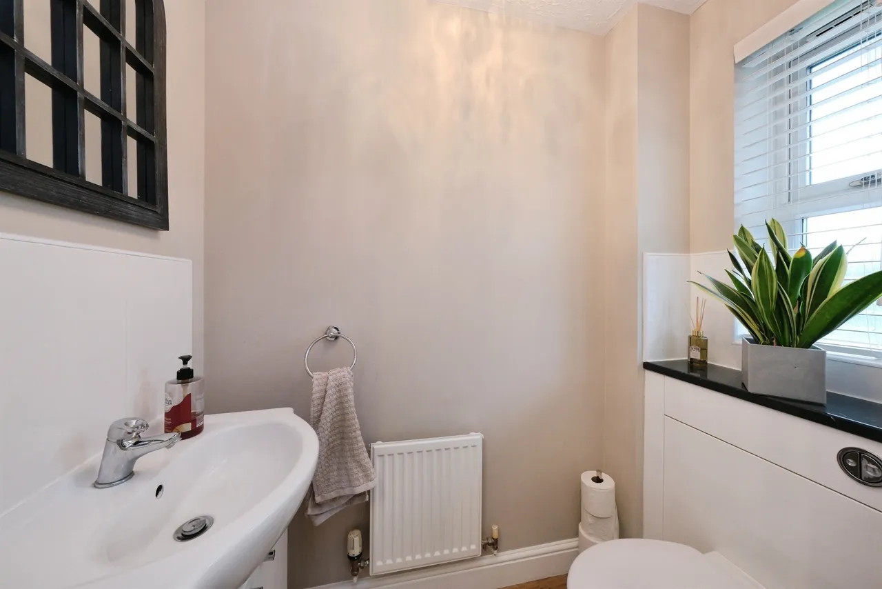 Calladine Close, Sutton-In-Ashfield, NG17, photo 9
