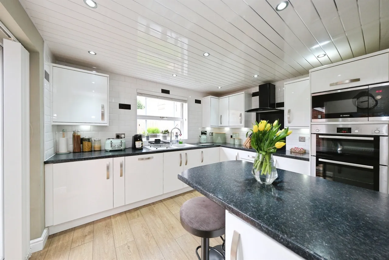 Calladine Close, Sutton-In-Ashfield, NG17, photo 3