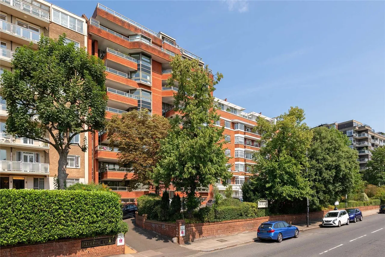 2 bed flat for sale — St. James's Terrace, St John's Wood, London, NW8 7LE