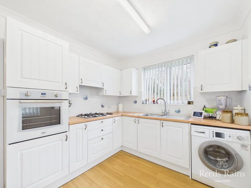 Inglemire Lane, Hull, East Riding of Yorkshi, HU6, photo 9