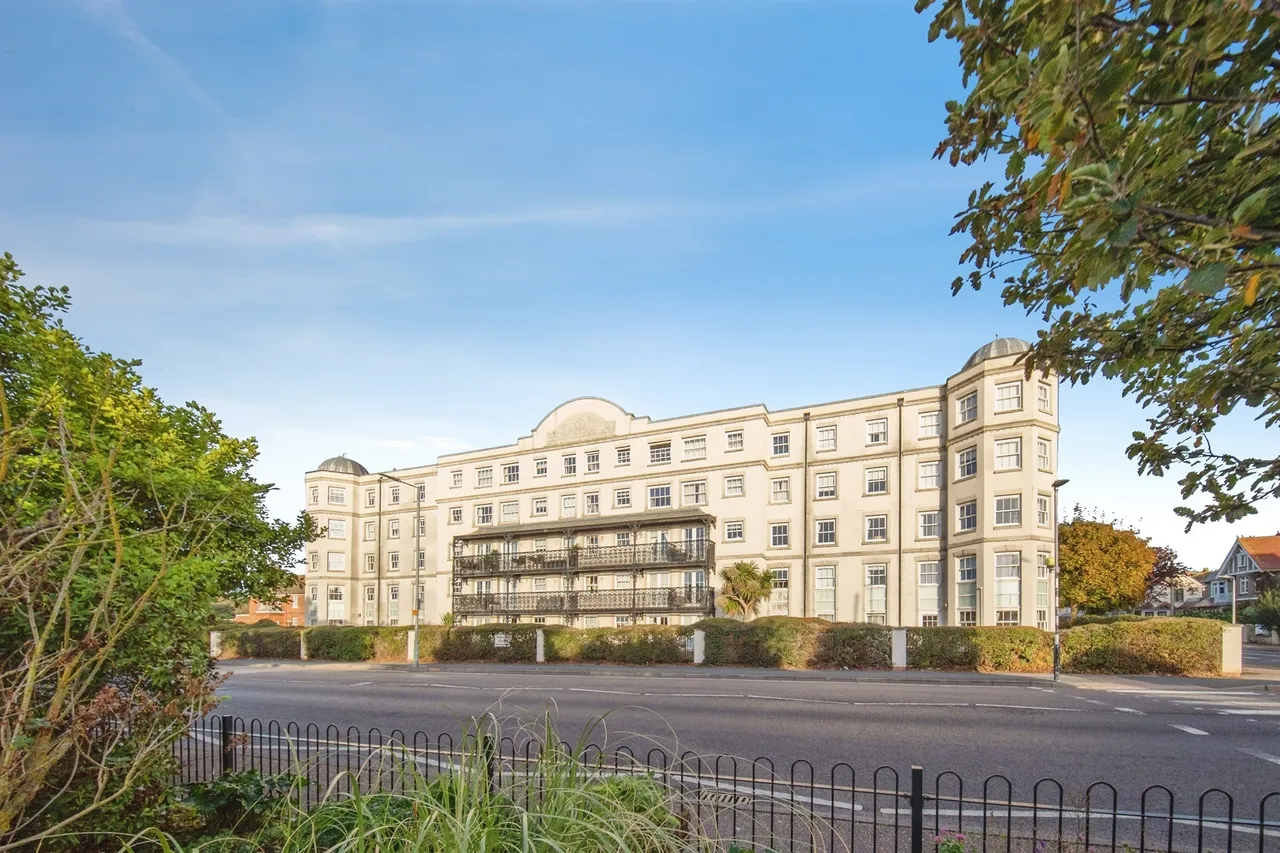 Marine Parade West, Clacton-On-Sea, CO15, photo 15