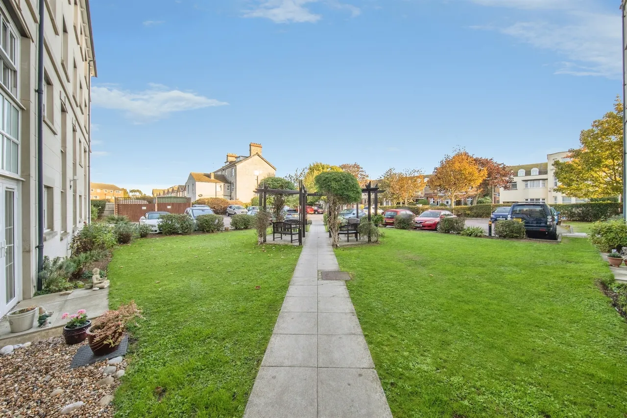 Marine Parade West, Clacton-On-Sea, CO15, photo 13