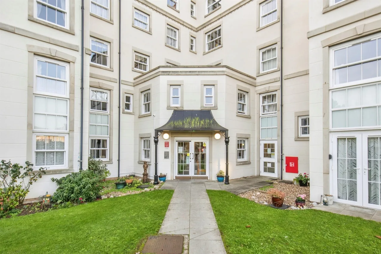 Marine Parade West, Clacton-On-Sea, CO15, photo 14