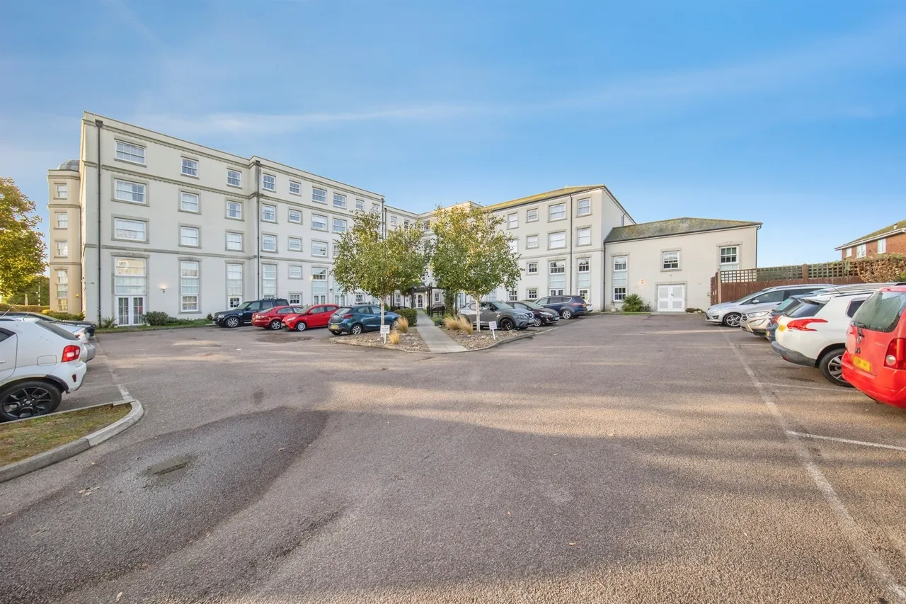 Marine Parade West, Clacton-On-Sea, CO15, photo 11