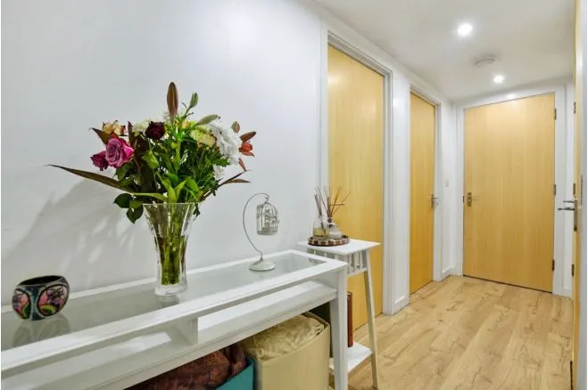 352 Queenstown Road, London, photo 6