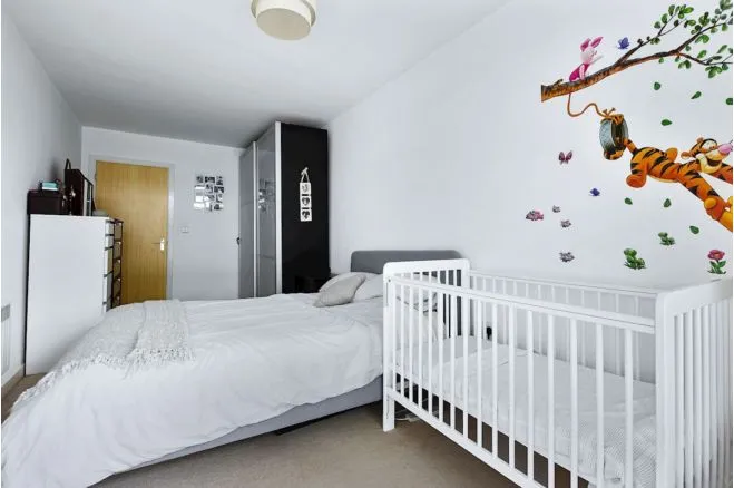 352 Queenstown Road, London, photo 4