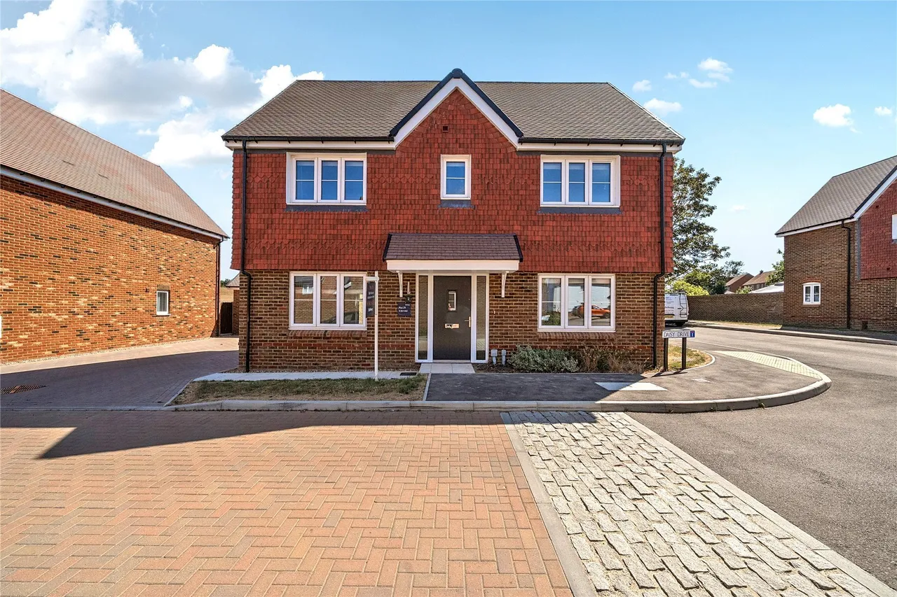 4 bed house for sale — The Weaver, Swanley, Kent, BR8