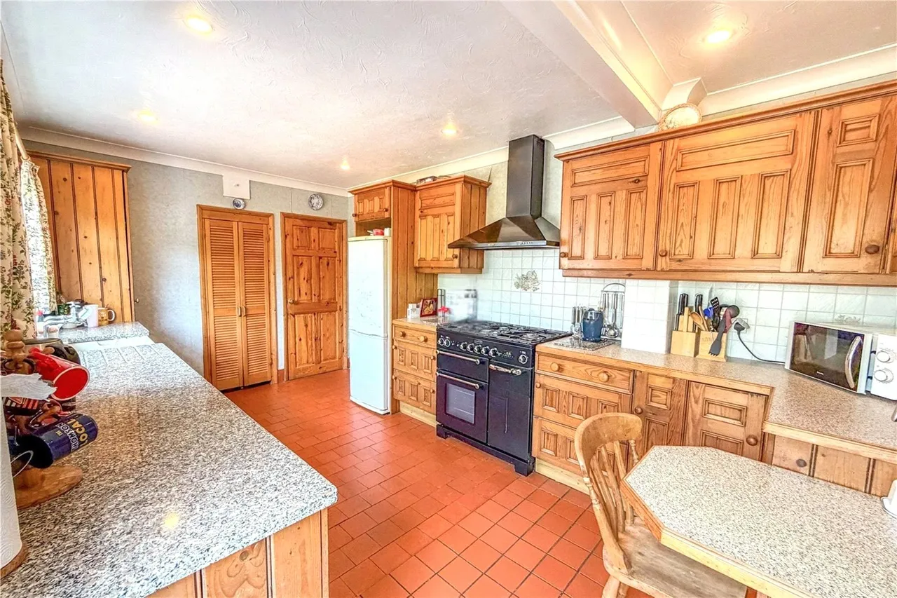 Cranmore Gardens, Aldershot, Hampshire, GU11 3BE, photo 6