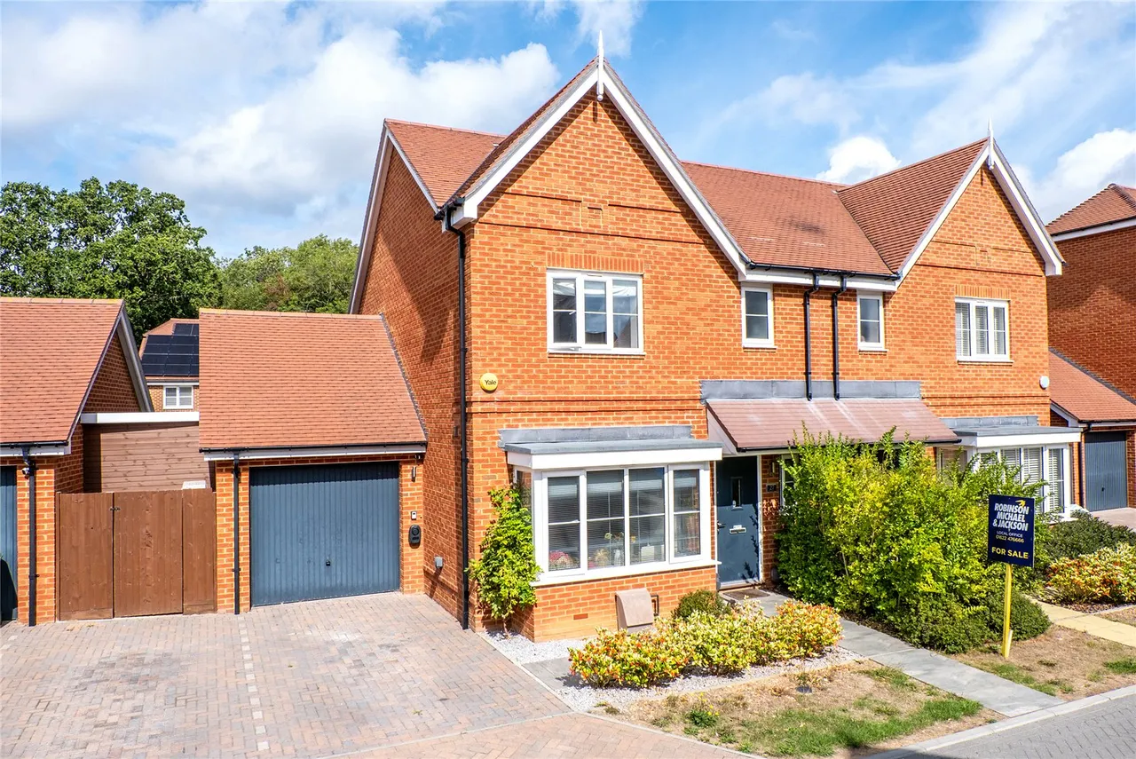 3 bed house for sale, Ellis Field, Otham, ME15