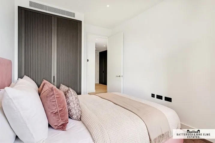 Embassy Gardens, SW11, photo 12