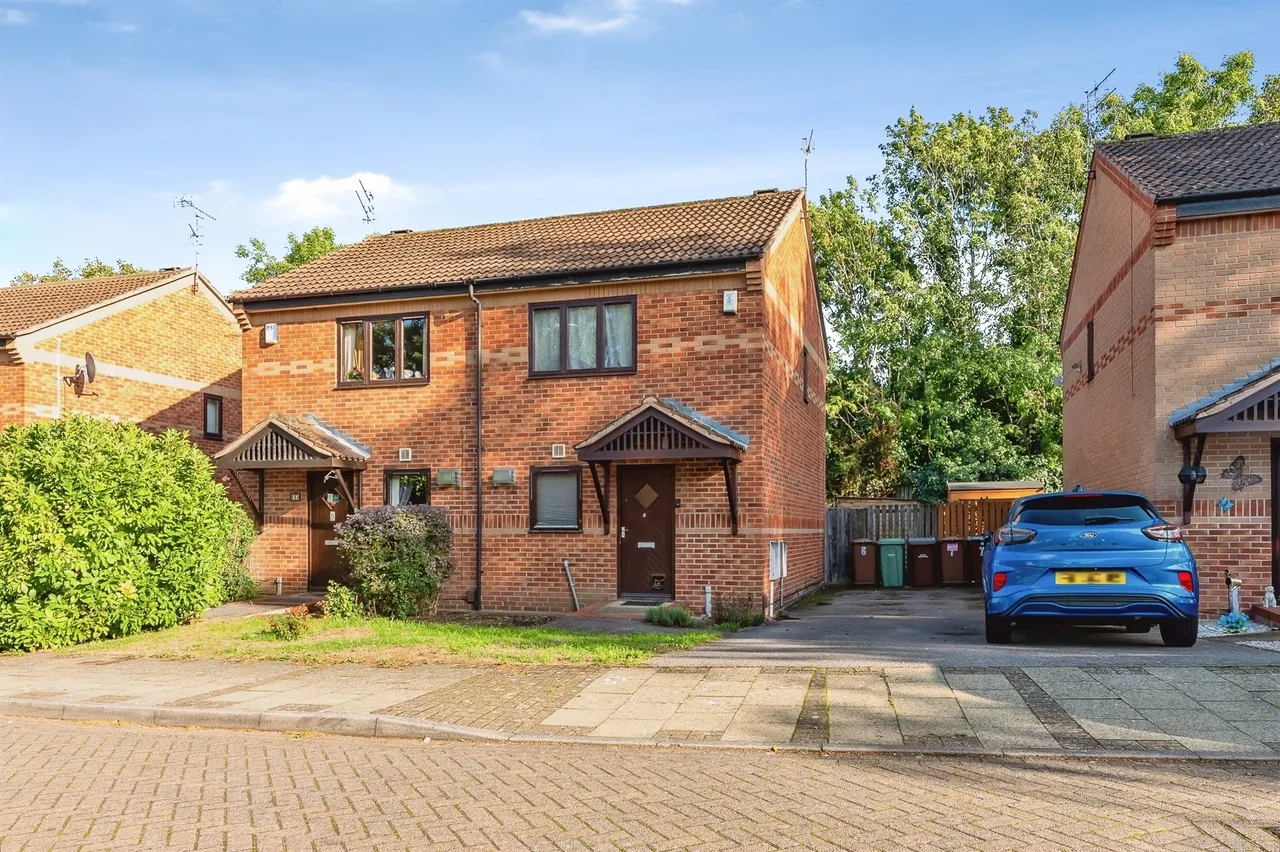 2 bed house for sale, Newcastle Farm Drive, Nottingham, NG8